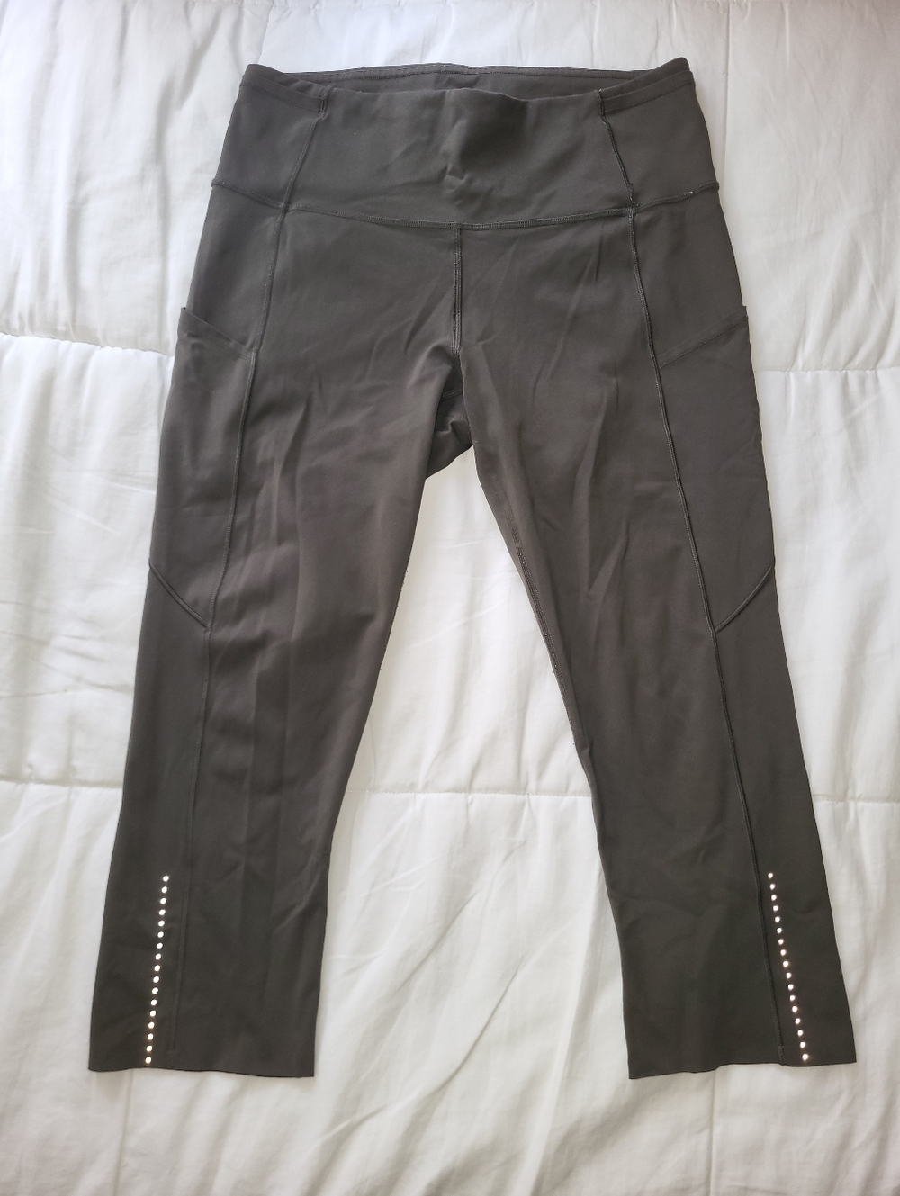 Lululemon Fast & Free II High-Waist Olive Green Size 8 Capri Leggings
